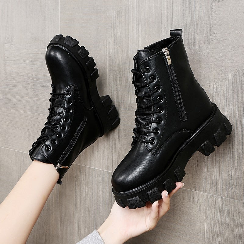 Bota Feminina com Pelúcia Plataforma Emborrachada