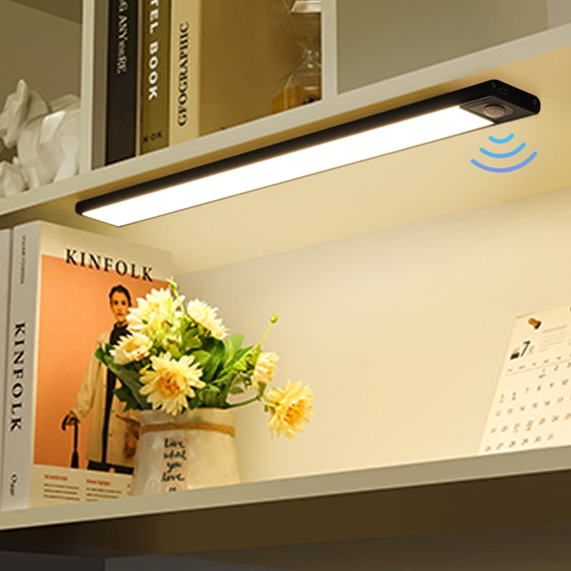 Luminária de LED com sensor de movimento - Loct Store